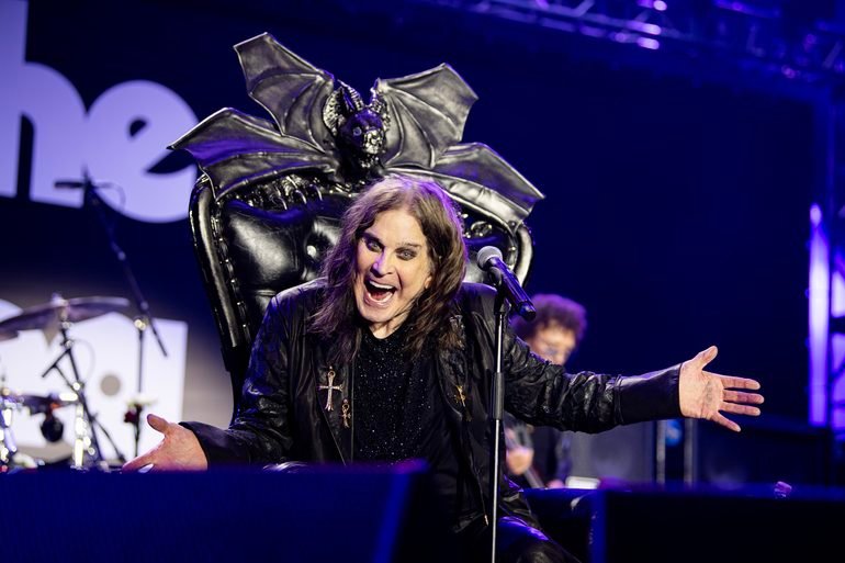 'Back to the Beginning', último show de Ozzy Osbourne e do Black Sabbath, chega aos cinemas e sai em 4K, CD e vinil